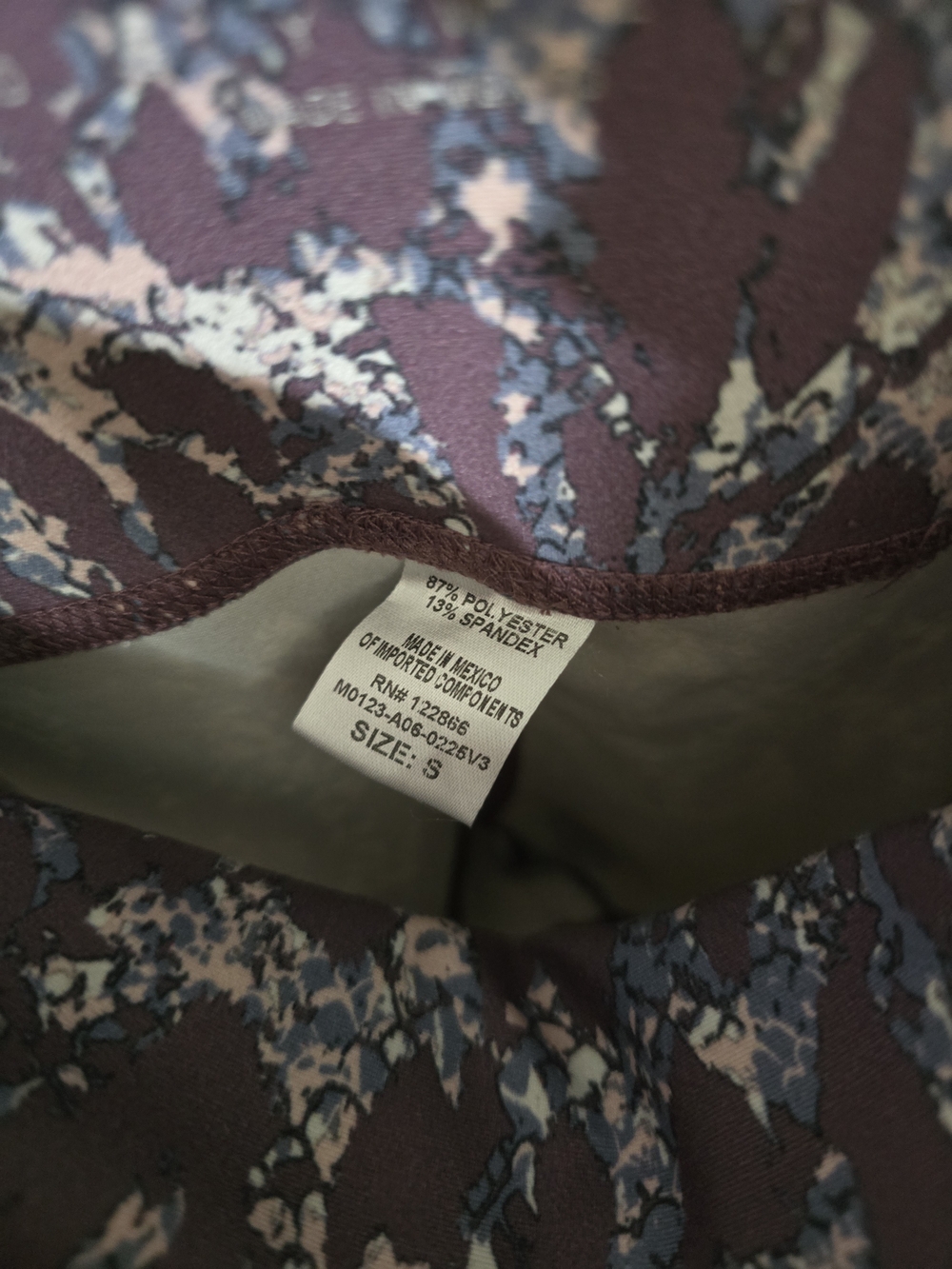 Flexure Snakeskin Printed Leggings in Purple - Picture 8 of 8